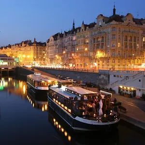 Boat Matylda Tekne Prag